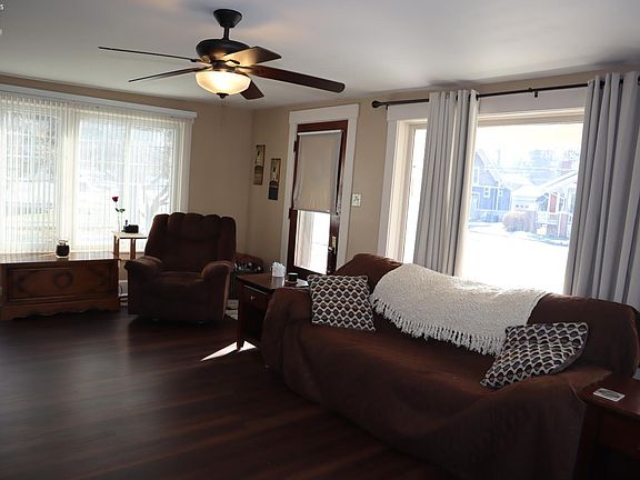 4th image of 8 Cortland St