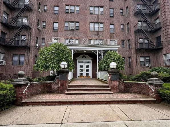 170-40 Highland Avenue #303, Jamaica Hills, NY 11432