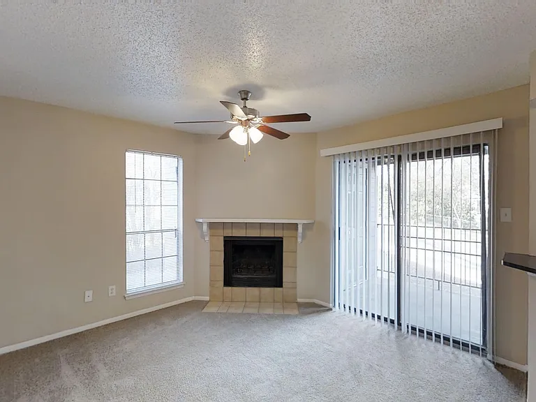 Willow Hill Apartments — Photo 33