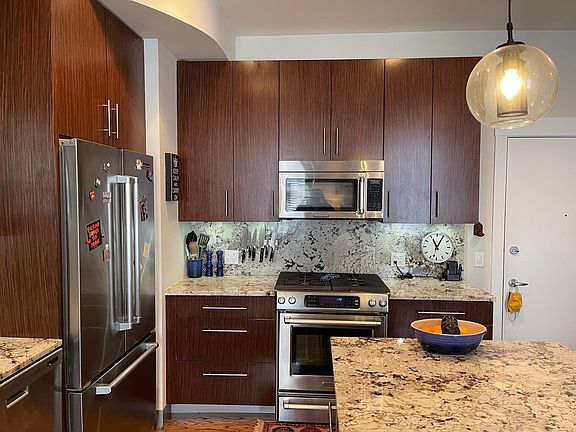 2nd image of 888 S Michigan Ave Unit 902