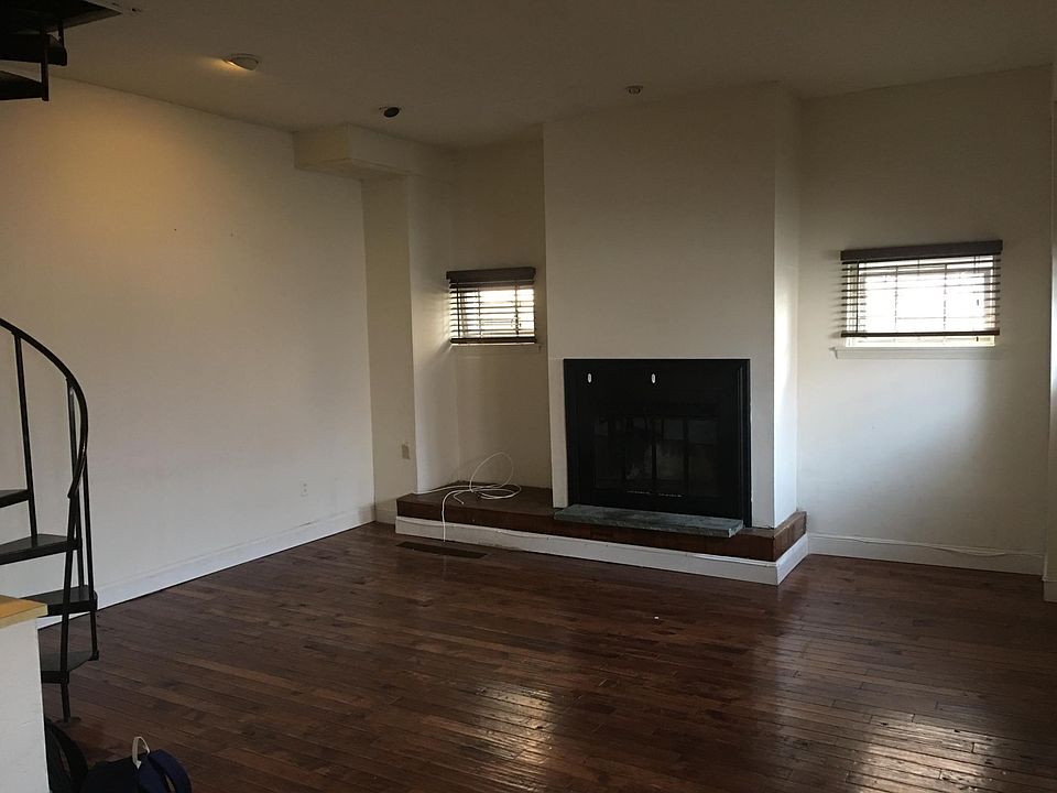 1st image of 2301 Lombard St