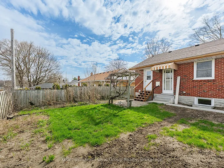 20 Cadillac Dr — Photo 33