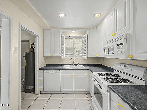 4th image of 4230 N 16TH Avenue