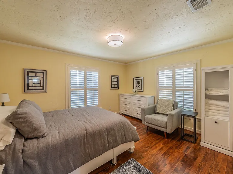 2157 W Lotus Ave — Photo 30