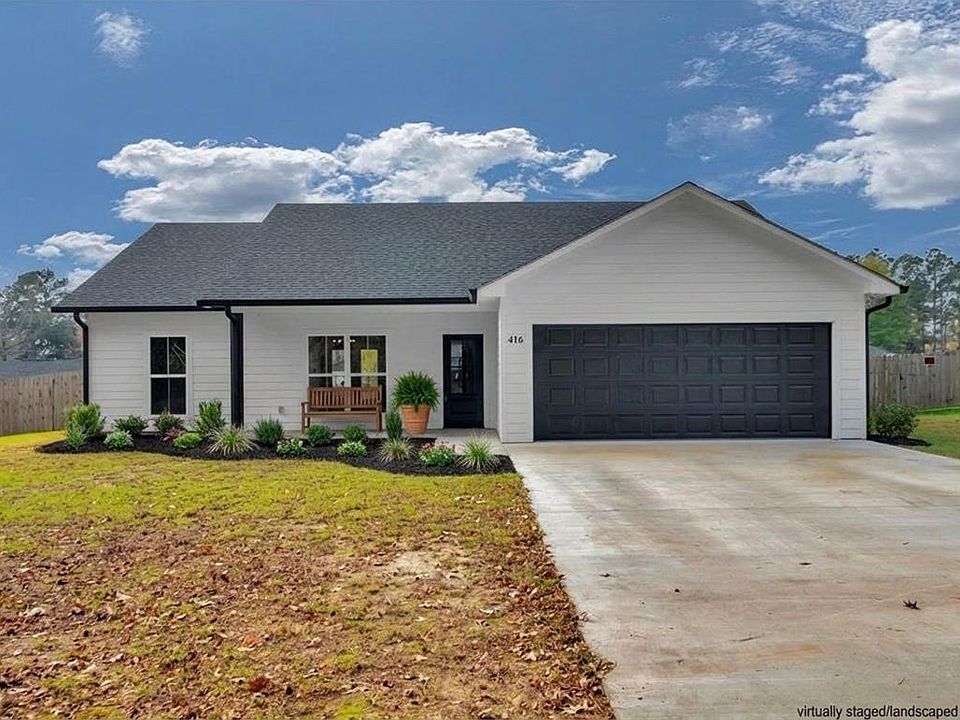 1st image of 416 E Maple St