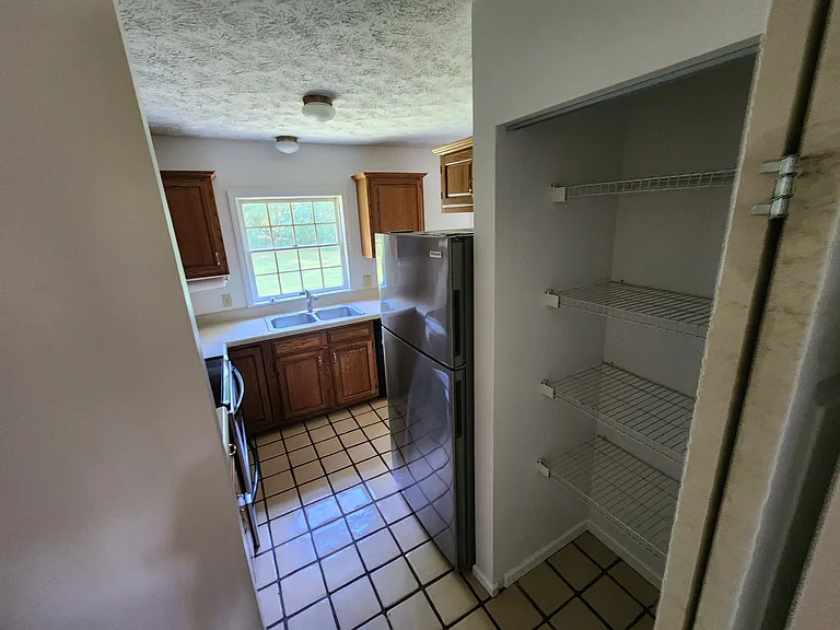 5861 Dover Ln — Photo 7