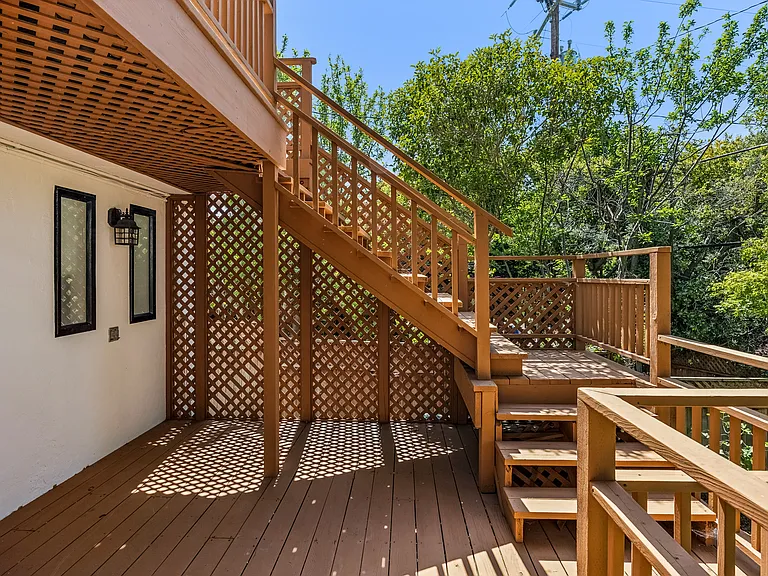 610 Hillcrest Blvd — Photo 58