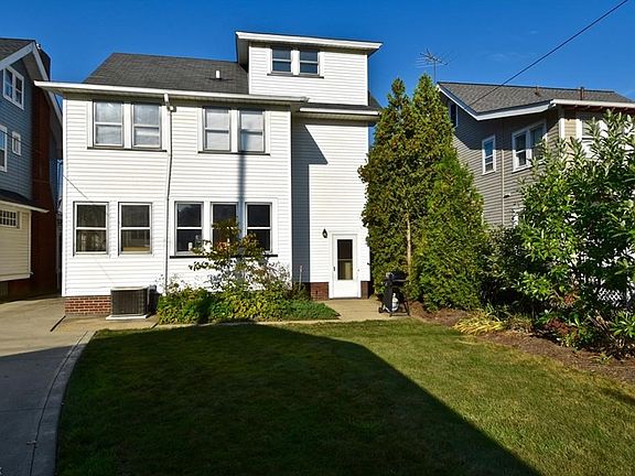3rd image of 1253 French Ave