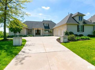 5842 Eagle Ridge Rd, Bettendorf, IA 52722