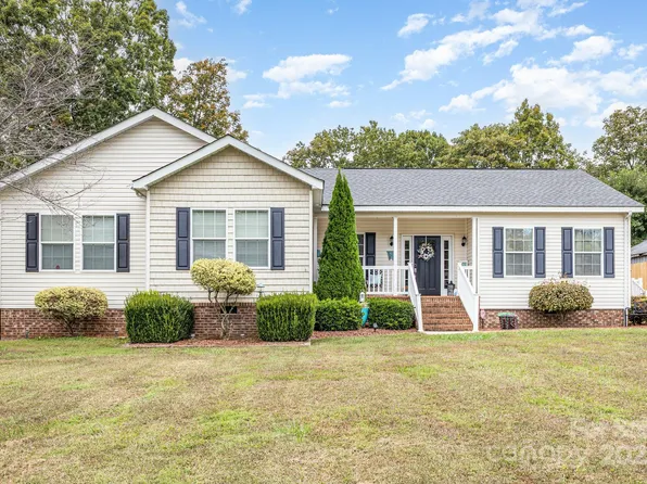 4224 Temple Ln, Granite Falls, NC 28630