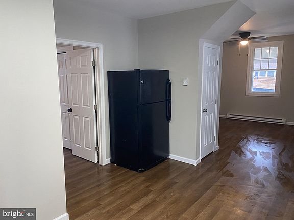 3rd image of 113 Maryland Ave
