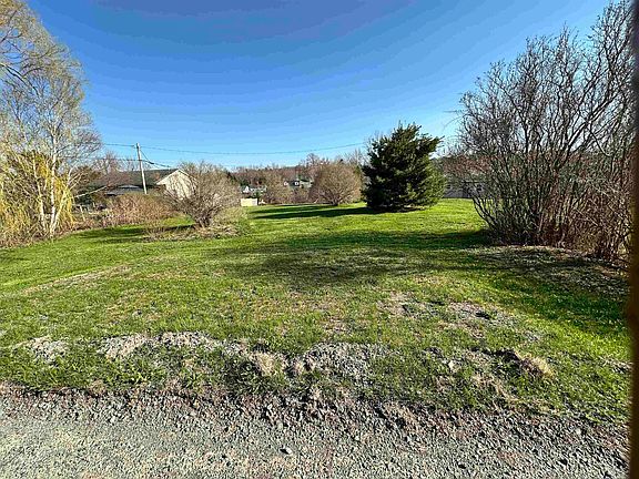 5th image of 26 Old Halifax Rd W