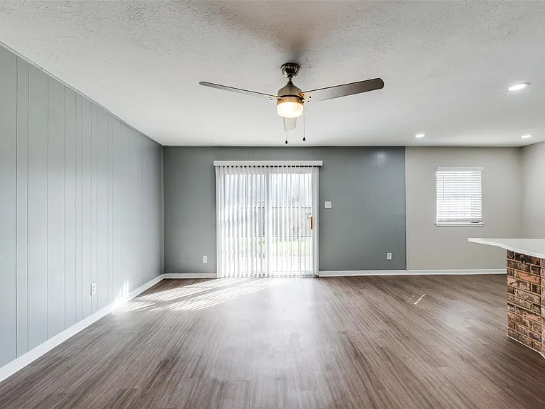 5426 Fairgreen Ln — Photo 8