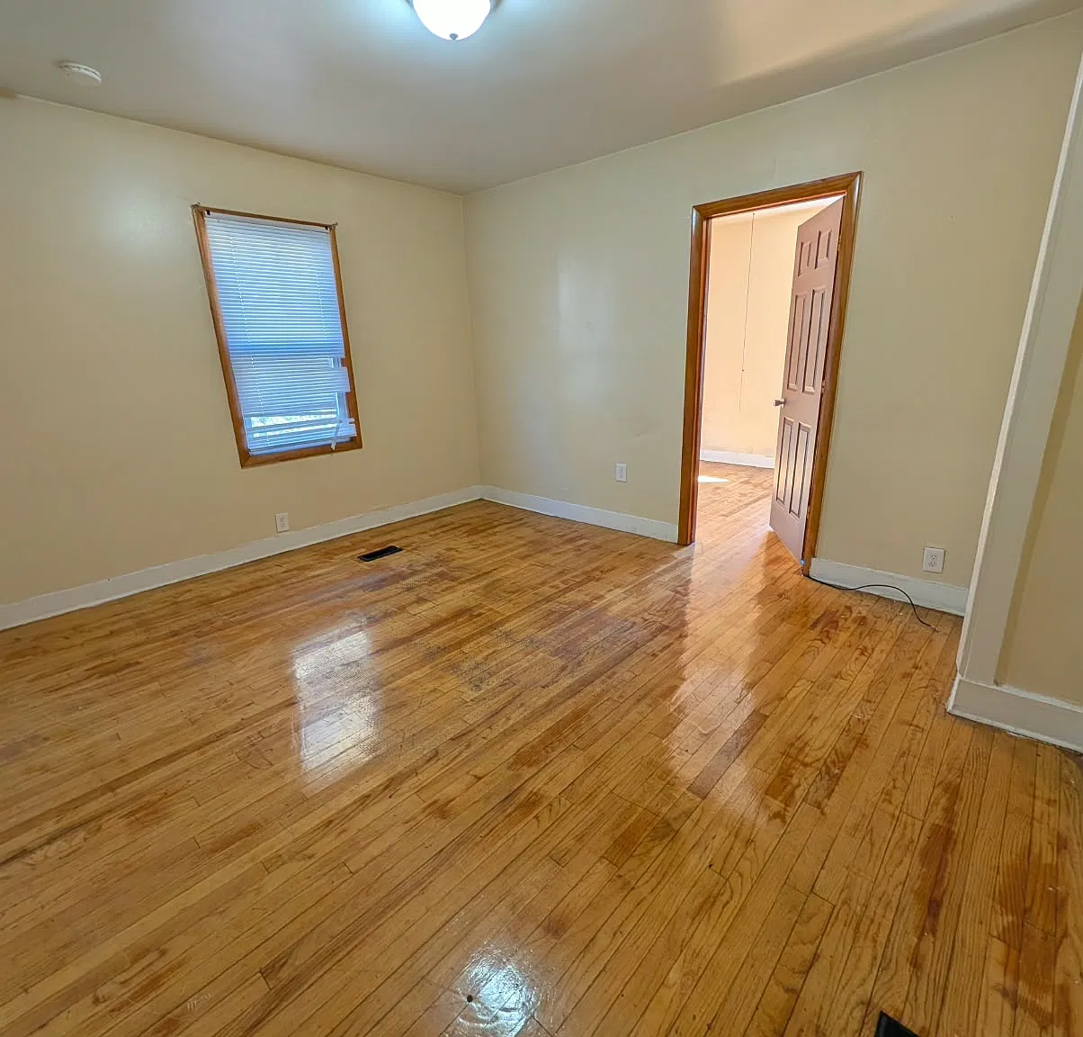 2 bed, $1,525 — Photo 4