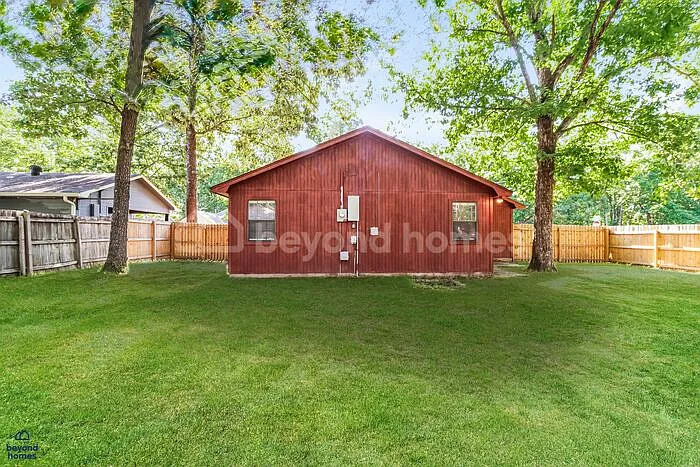 600 Hemphill Rd — Photo 27
