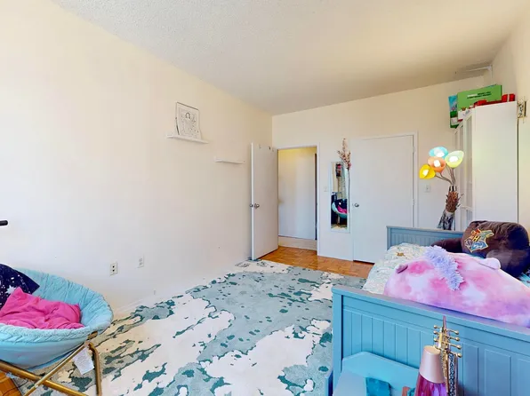 60 Oceana Drive West image 23 of 39