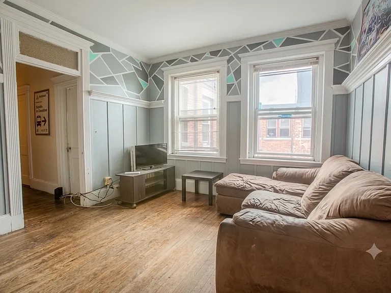 22 Glenville Ave #3 — Photo 3