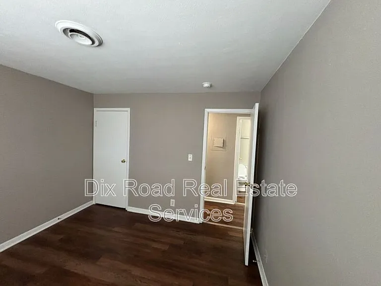 415 Sycamore Rd #D3 — Photo 17