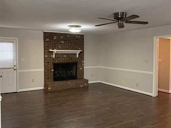 2nd image of 529 W Bywood Dr