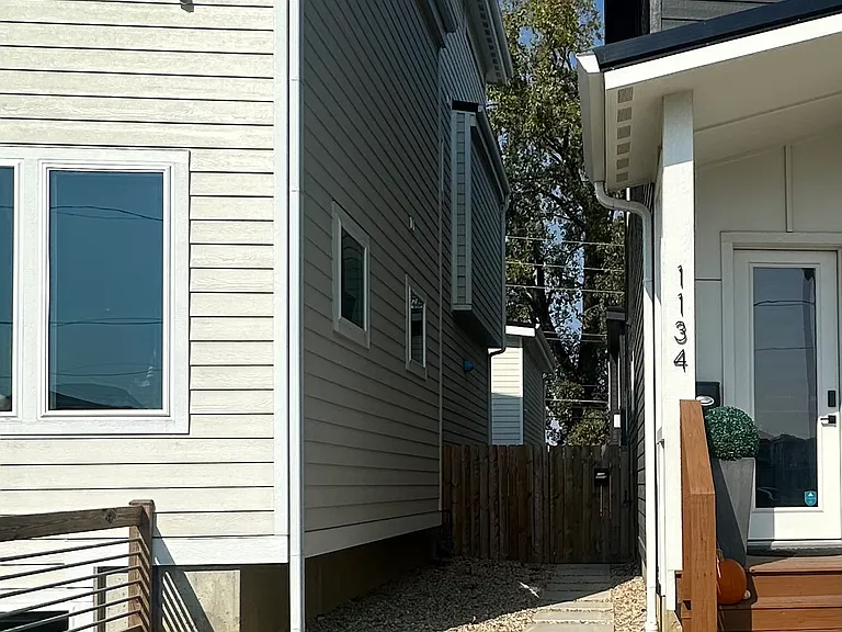 1134 English Ave #B — Photo 2