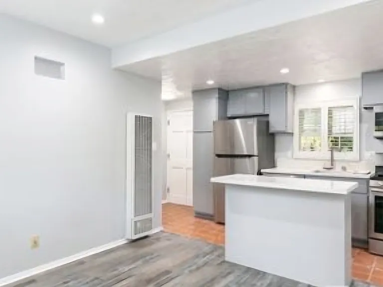 533 Sturtevant Dr #1/2 — Photo 7