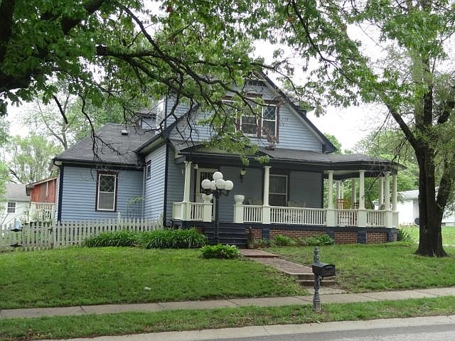 1st image of 817 Pleasant St