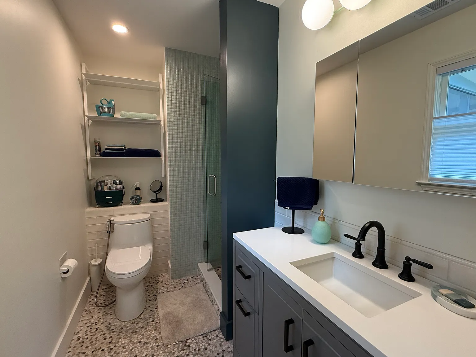 3 bed, 2078 sqft, $3,300 — Photo 2