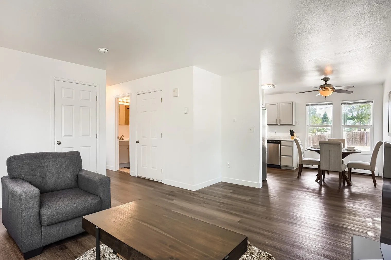 3 bed, 2.0 bath, $5,083 — Photo 3