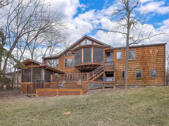 2nd image of 806 W Red Bridge Rd