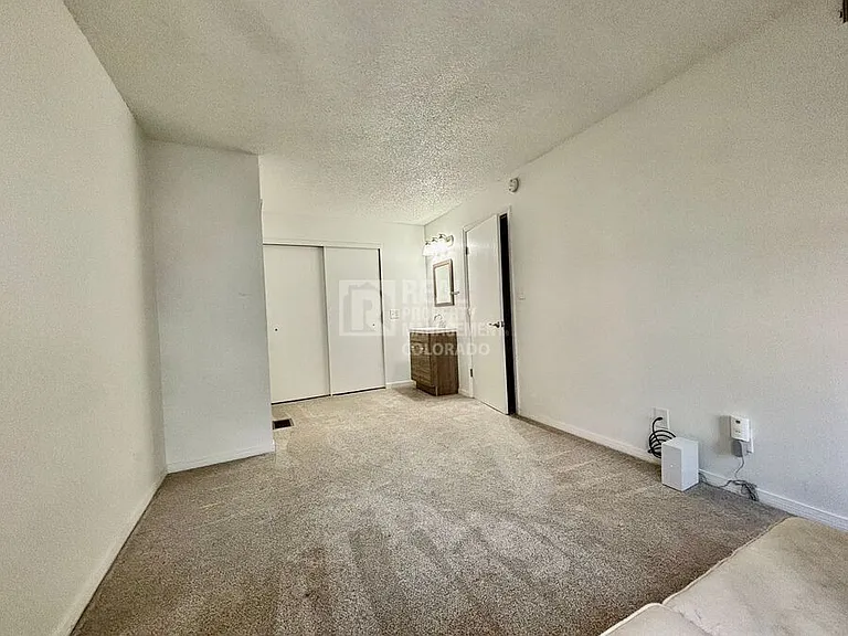 1127 Alcott St #C — Photo 11