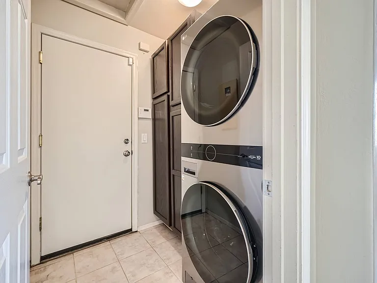 5069 E Lucia Dr — Photo 3