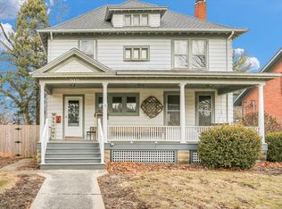 912 W Hill St, Champaign, IL 61821