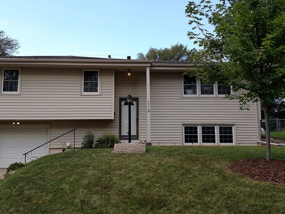 1st image of 4924 S 121st St