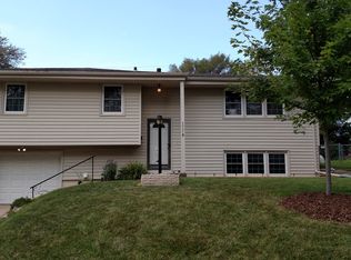 4924 S 121st St, Omaha, NE 68137