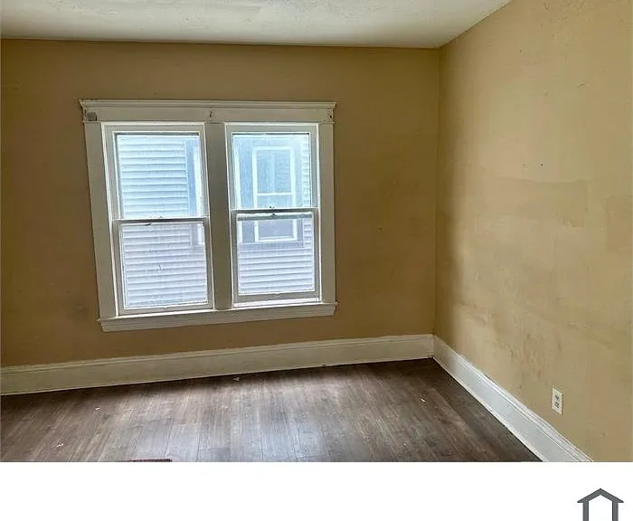 10218 Parkgate Ave #2 — Photo 2