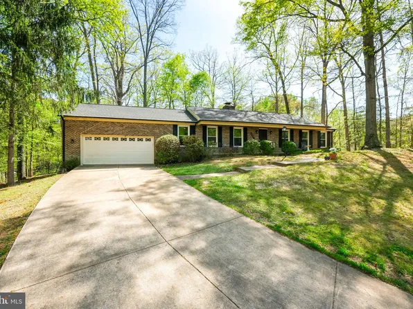 4597 Bishop Pl, Dumfries, VA 22025