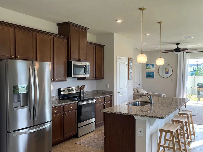 10507 High Noon Trl — Photo 3