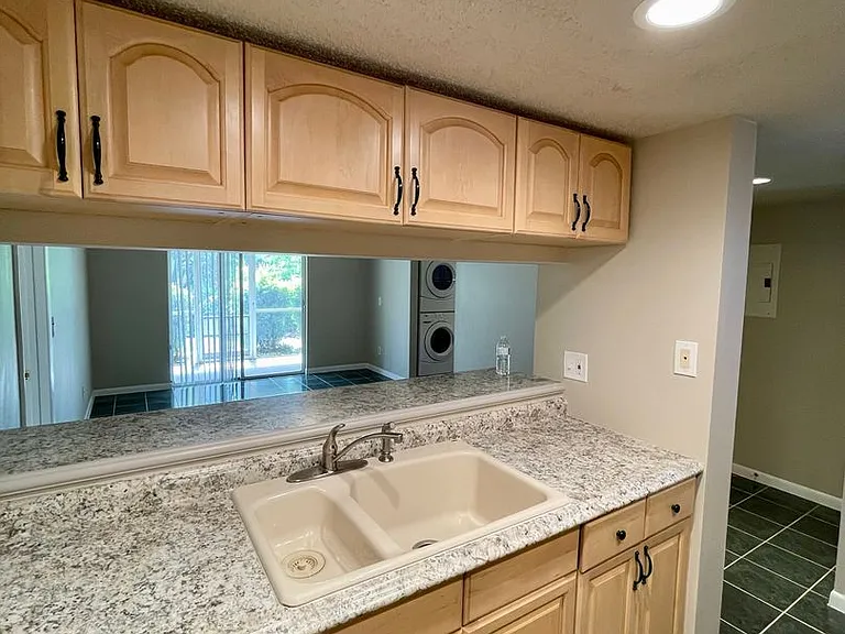 1664 Sunny Brook Ln NE #K101 — Photo 8
