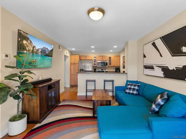 15273 Maturin Dr Unit 28, San Diego, CA 92127