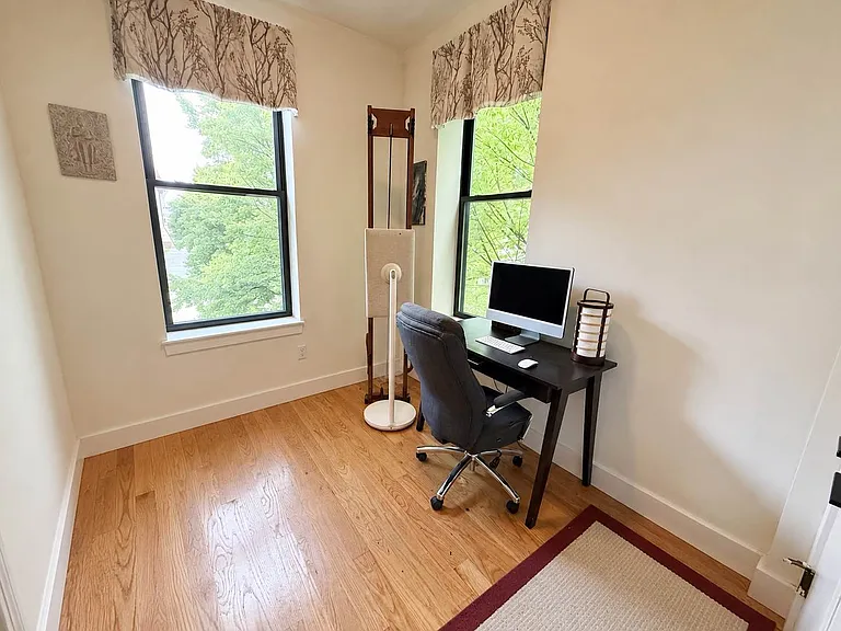 1082 Madison St #3 — Photo 6