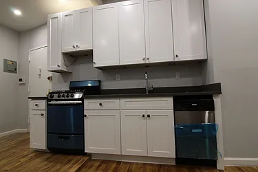 Rented by Lucky Apt Inc