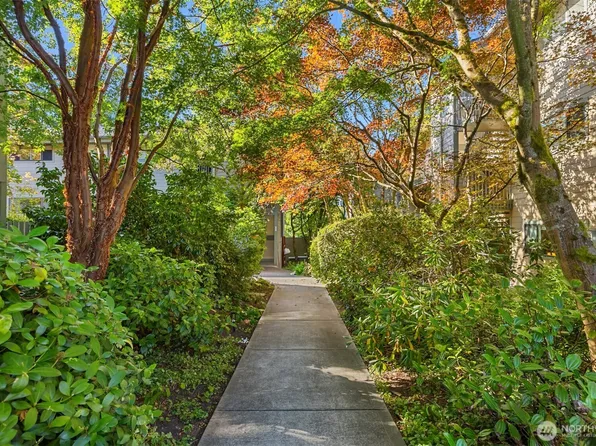350 Grow Avenue NW #A1, Bainbridge Island, WA 98110