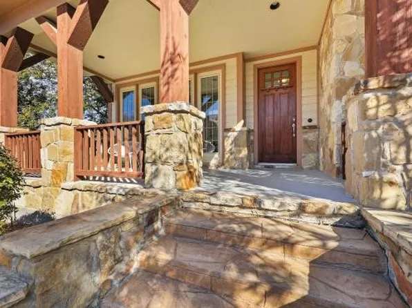 2201 Shakespeare St, Carrollton, TX 75010