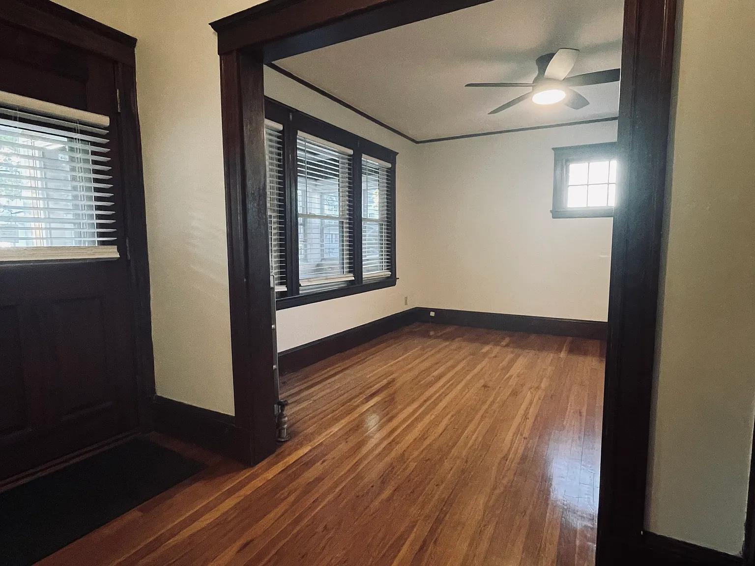 2 bed, 1200 sqft, $3,000 — Photo 4