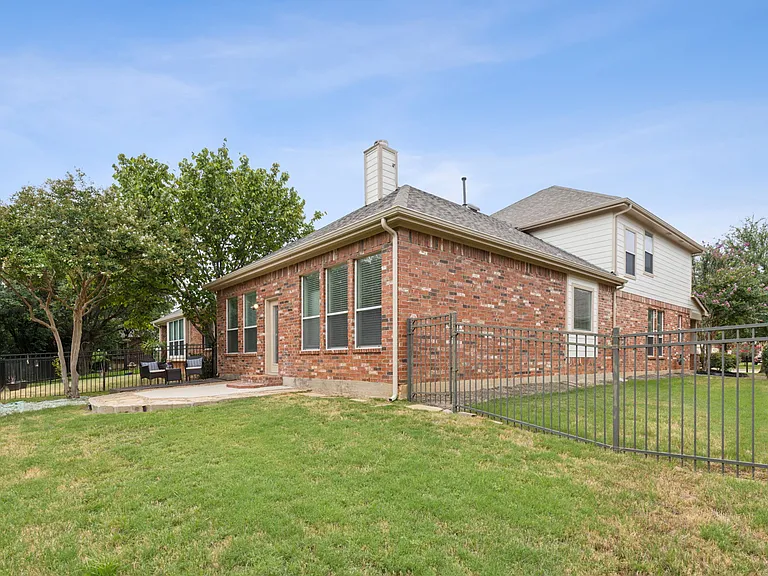 8824 Tyler Dr — Photo 28