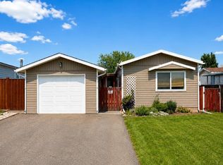 68 S Westover Ave, Claresholm, AB T0L 0T0