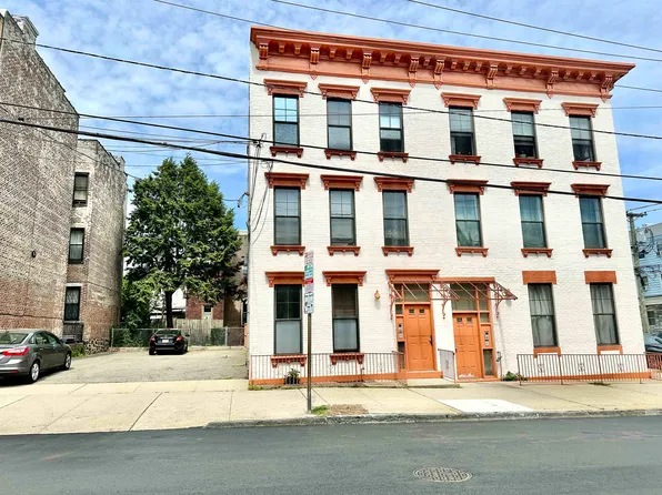 86 South St APT 1, Jersey City, NJ 07307