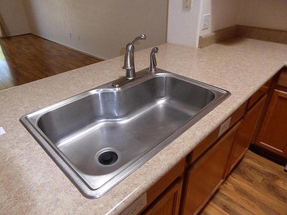 4th image of 13216 N 31st Way
