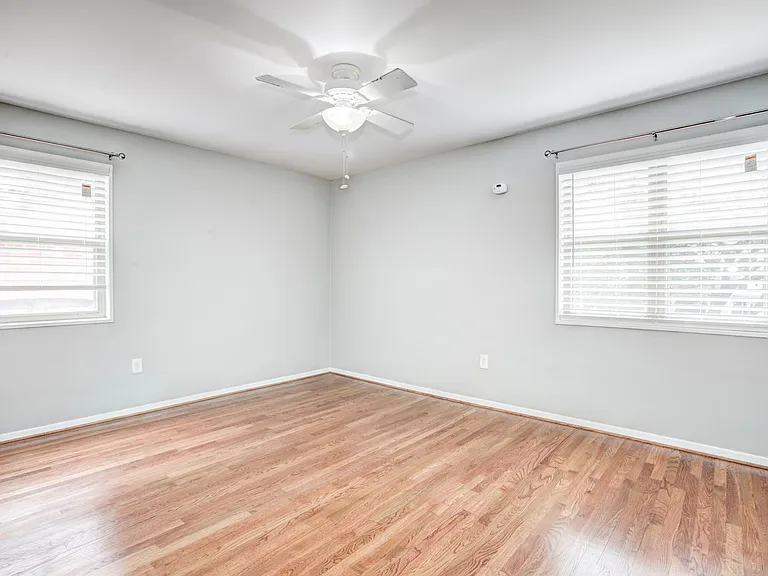 5431 Connecticut Ave NW #302 — Photo 9