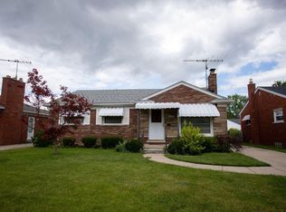 21731 Chalon St, Saint Clair Shores, MI 48080